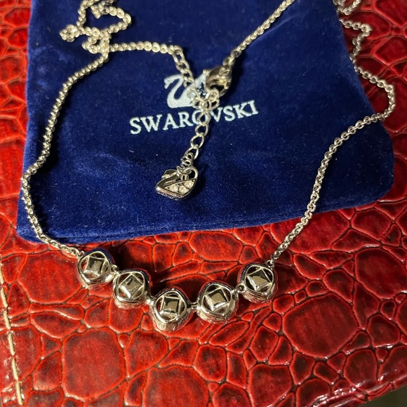 Blue Crystal necklace - Picture 2 of 3